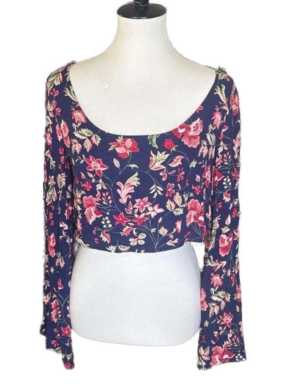 NWT Somedays Lovin Floral Long Sleeve Crop Top with Button Back Detail